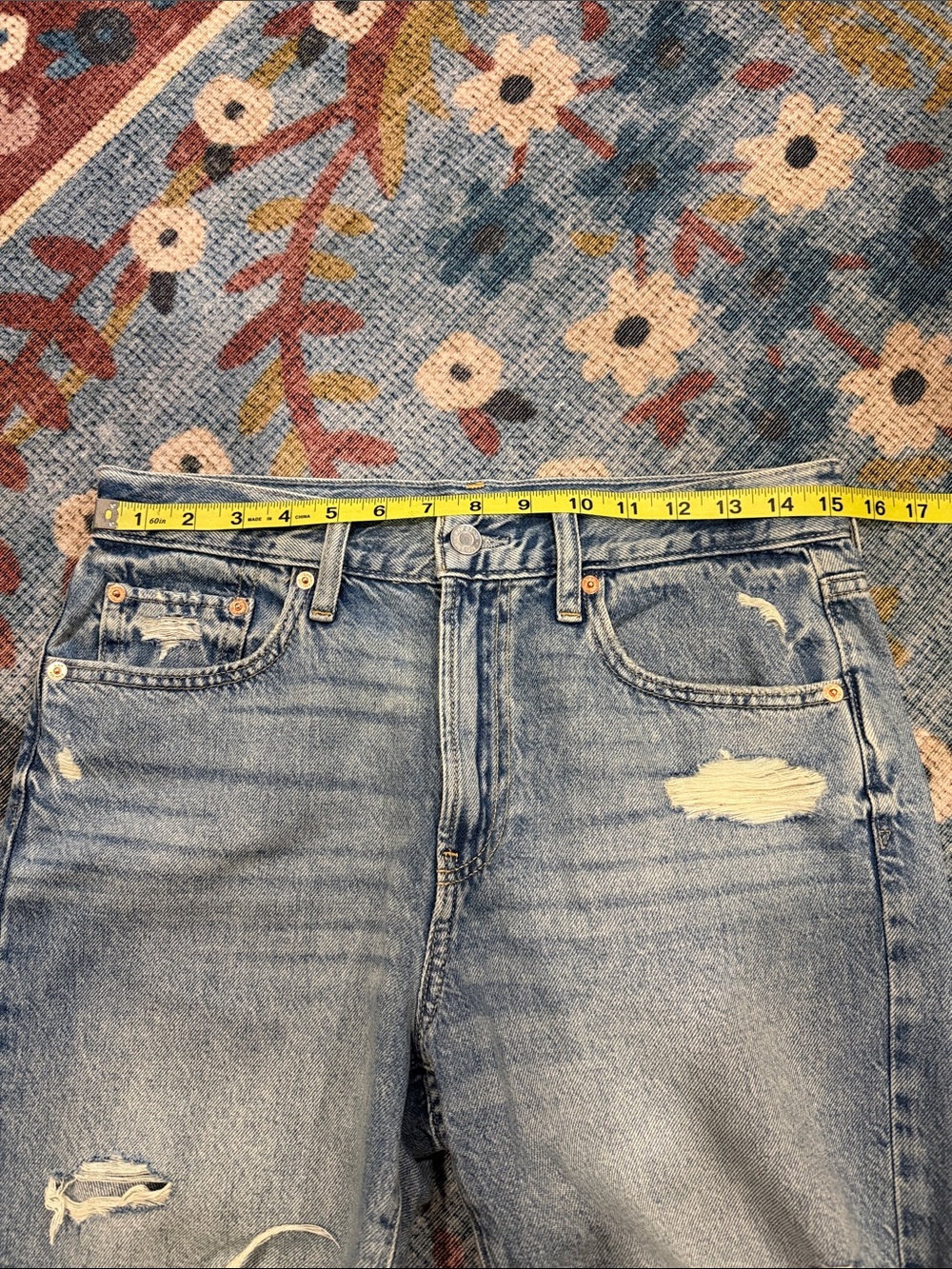 Gap • 8” distressed loose Bermuda mid rise denim short - Picture 4 of 8